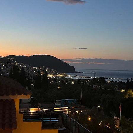 Skopelos Holidays Hotel & Spa Екстер'єр фото