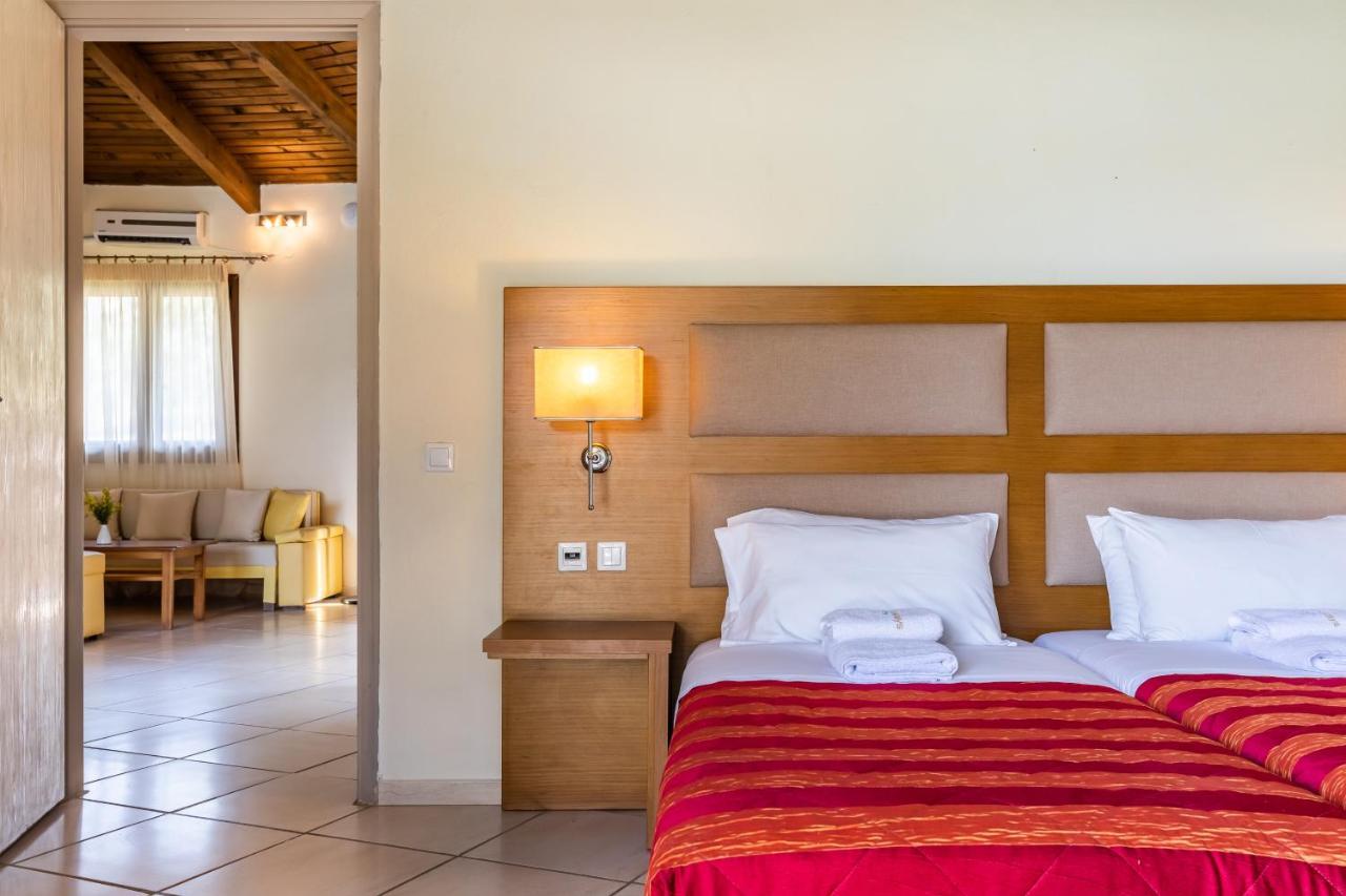 Skopelos Holidays Hotel & Spa Екстер'єр фото