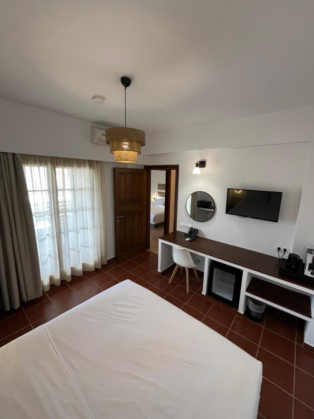 Skopelos Holidays Hotel & Spa Екстер'єр фото